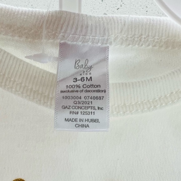 Baby Kiss Baby Girls ‘My First Christmas’ 3 Piece Set Size 3-6 Months NWT - Picture 10 of 11